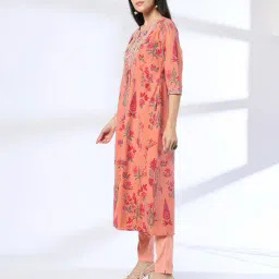 avaasa mix n' match Women Floral Print Flared Kurta image 2