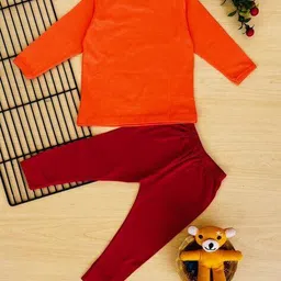 piku store Boys Graphic Print T-Shirt & Pants Set image 2