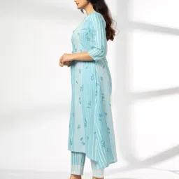 avaasa mix n' match Women Floral Print A-Line Kurta image 2