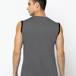 maniac Colourblock Sleeveless Vest image 3