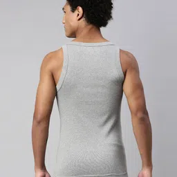 levis Men Sleeveless Vest image 3