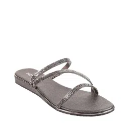 metro Women Embellished Toe-Ring Flat Sandals image 3