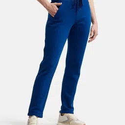 jockey U110 Super Combed Cotton Rich Fleece Fabric Relaxed Fit Trackpants with Zipper Pockets image 3