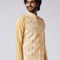 kisah Men Embellished Nehru Jacket image 3