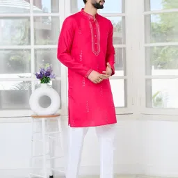 see designs Men Embroidered Regular Fit Long Kurta with Mandarin Collar image 3
