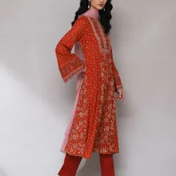 aarke ritu kumar Relaxed Fit Floral Print A-line Kurta Suit Set image 3