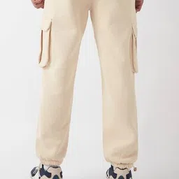 bewakoof Men's Oversized Brushed Cargo Joggers image 3