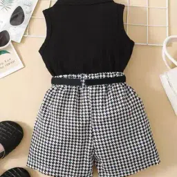 ninas Girls Houndstooth Shorts & Top Set image 3