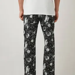 bewakoof Men's All Over Printed Pyjamas image 3