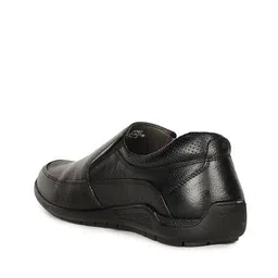 hush puppies Men Round-Toe Slip-On Loafers image 3