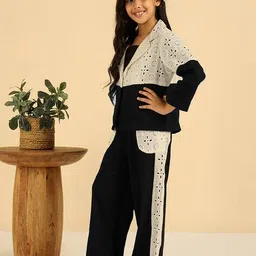 bugandbees Girls Self-Design Pants with Top Set image 3