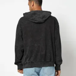 yousta Men Hooded-Neck Regular Fit Sweatshirt image 3