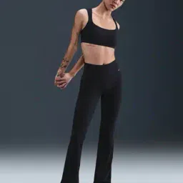 nike Light-Support Lightly Lined Sports Bra image 3