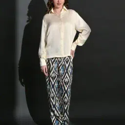 leia Women Ikat Print 2-Piece Top & Pants Set image 3