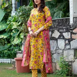 prem kumar Women Floral Straight Kurta Set image 3