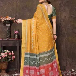 kitket fashion Women Floral Print Saree with Border image 3