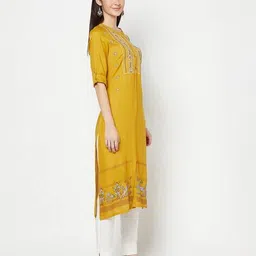 cantabil Floral Print 3/4th Sleeve Kurti image 3