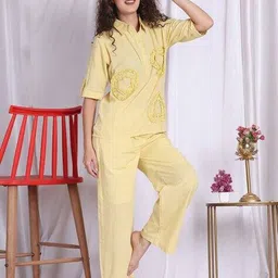 neudis Women Self-Design Top & Pyjamas Set image 3
