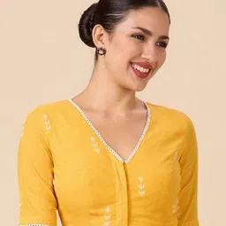 studio shringaar Women Floral Print Front-Open Blouse image 3