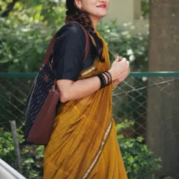 svaraa Women Woven Saree with Contrast Border image 3