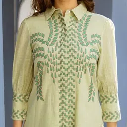 nyrika Women Embroidered Stright Kurta Set image 3