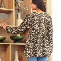 label adrija Women Printed V-Neck A-Line Tunic image 3