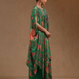 soch Women Embroidery Kurta Set image 3