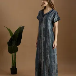 nightspree Women Printed V-Neck Nightie image 3