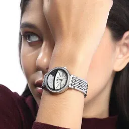 haute sauce Women Round Dial Analogue Watch   image 3