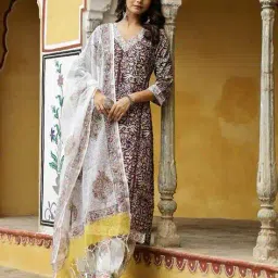 yashika Women Floral Straight Kurta Set image 3