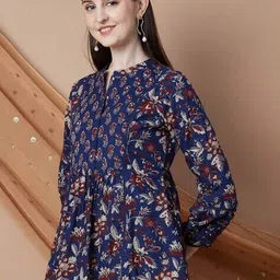 melange by lifestyle Women Floral Print Straight Tunic image 3