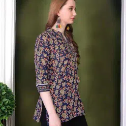 revangi Women Floral Print Stright Tunic image 3