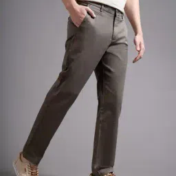 british club Men Low-Rise Slim Fit Chinos image 3