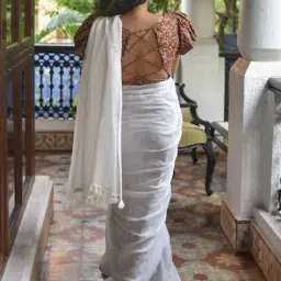 suta Women Mul Cotton Saree  image 3