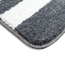 good homes 1800 GSM Striped Antiskid Bath Mat 19" x 13" image 4