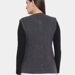 clapton Cable-Knit Round-Neck Cardigan image 4