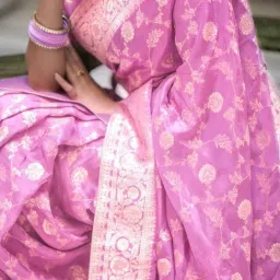 zikaraa Women Banarasi Saree with Woven Motifs image 4