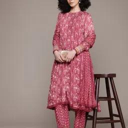 ritu kumar Block Print Kurta with Pants Dupatta & Inner image 4