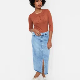 max Women Lace Round-Neck T-Shirt image 4