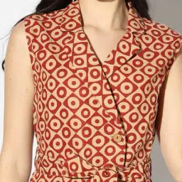 svrnaa by azorte Geometric Printed Wrap Dress with A Belt image 4