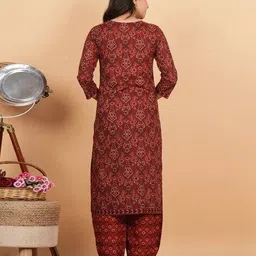 svaraa Women Floral Print Straight Kurta Set image 4