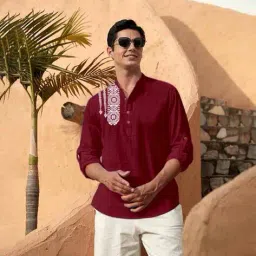 folgen Men Regular Fit Embroidered Kurta image 4