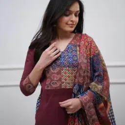 fabnex Women Tie & Dye Print Straight Kurta Set image 4