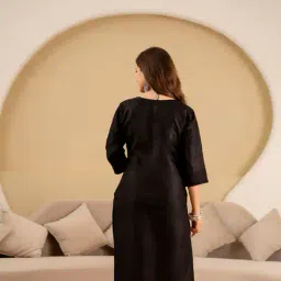 nyrika Women Cotton Printed Kurti image 4