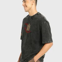 bewakoof Men's Freedom Sounds Graphic Printed Oversized Acid Wash T-shirt image 4