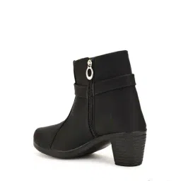 snastaa Women Ankle-Length Boots  image 4