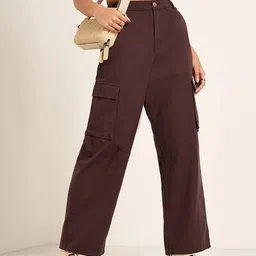 sf jeans by pantaloons Women Relaxed Fit Flat-Front Cargo Pants image 4