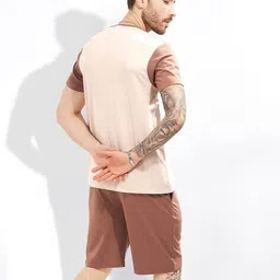 weet Men Colourblock Lounge T-Shirt & Shorts Set image 4