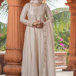 indie picks Embellished Anarkali Kurta Set image 4