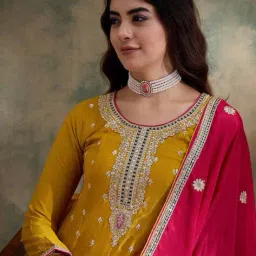 tanuka Women Embroidery Flared Kurta Set image 4